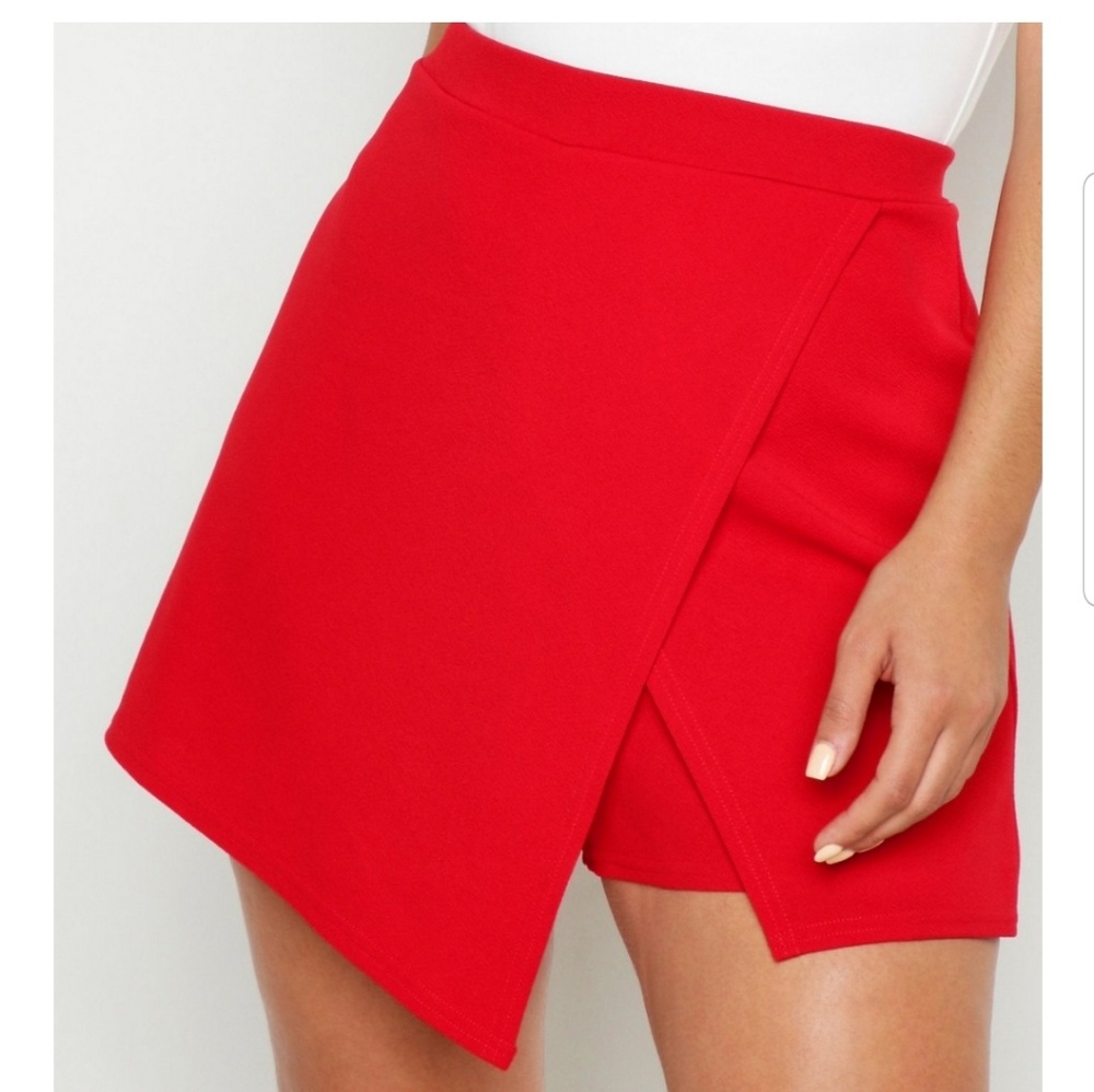 Bundle: stretchy skort & t shirt